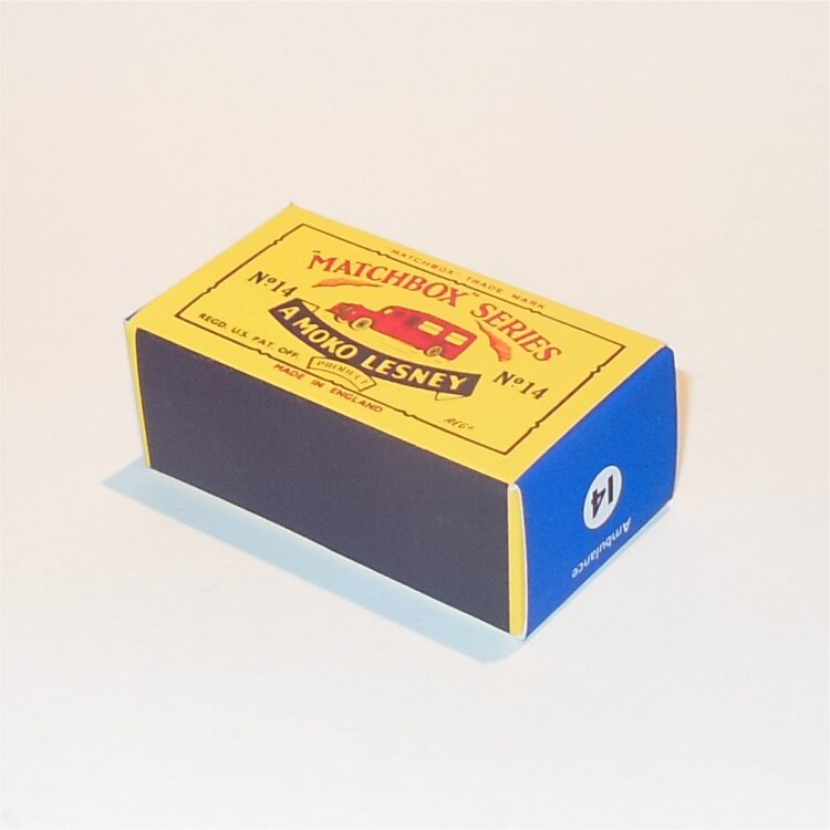 Matchbox Lesney 14 b3 Daimler Ambulance Repro B Style Box - Image 2