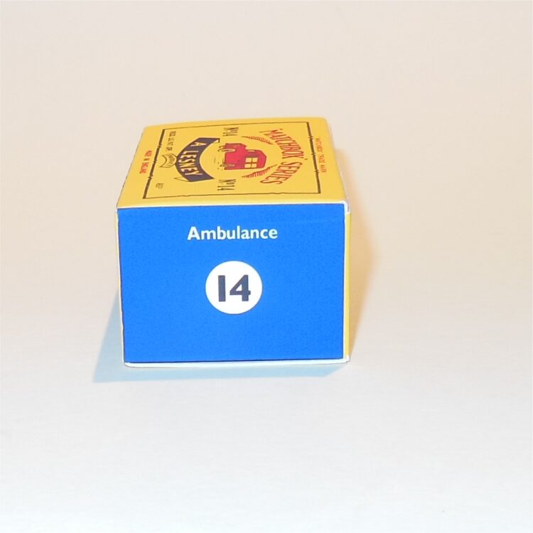Matchbox Lesney 14 b Daimler Ambulance Repro C Style Box - Image 3