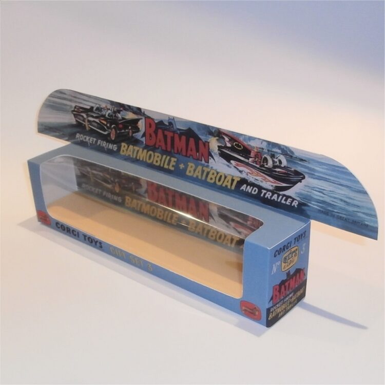 Corgi Toys Gift Set  3 Batman Batmobile & Batboat 1st Issue Repro Box w. Picture Tray