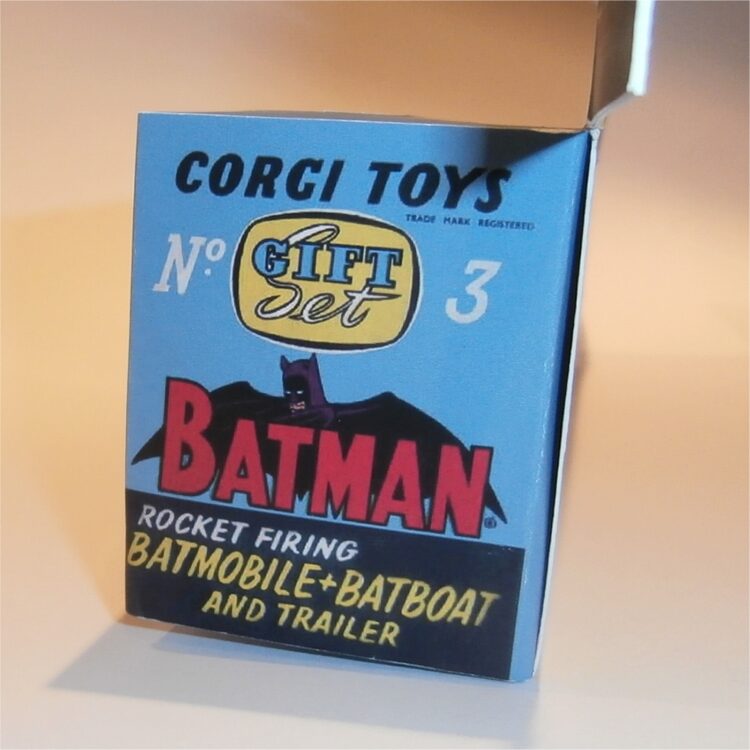 Corgi Toys Gift Set  3 Batman Batmobile & Batboat 1st Issue Repro Box w. Standard Tray - Image 6