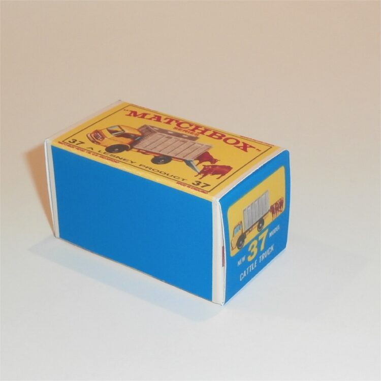 Matchbox Lesney 37 c Dodge Cattle Truck with Brown Cows E Style Repro Box - Image 2