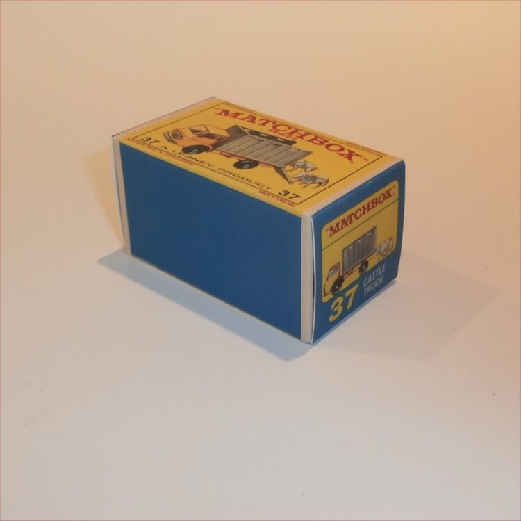 Matchbox Lesney 37 c Dodge Cattle Truck with White Bulls E Style Repro Box - Image 2