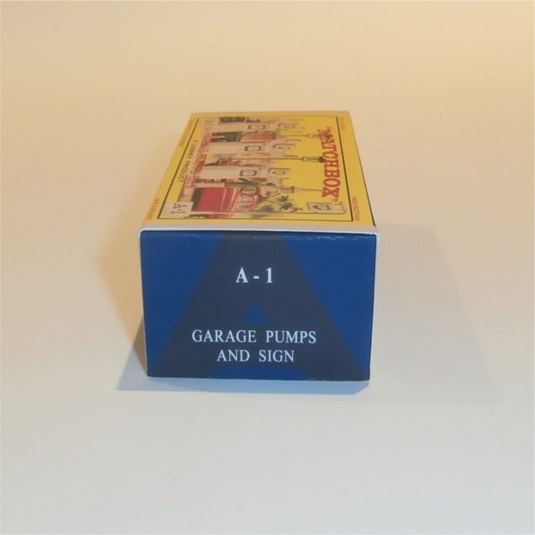Matchbox Lesney Accessory A1b BP Petrol Pumps E Style Repro Box - Image 3